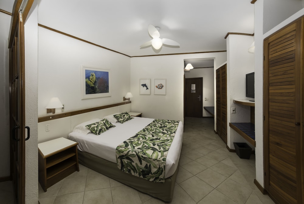 Suite, Partial Sea View