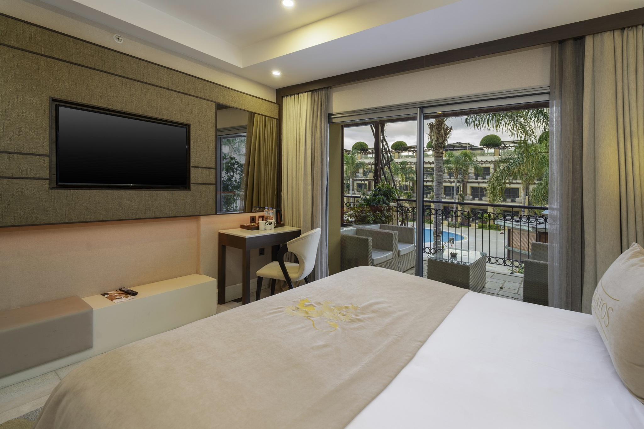 Cratos Premium Hotel 9/45