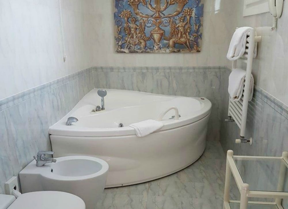Villa Ada 67/67