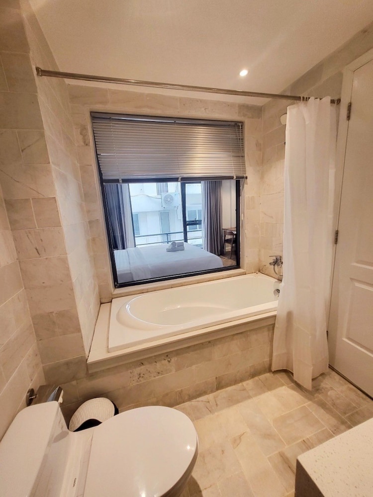 Thao Trang Laluxe Hotel 47/50