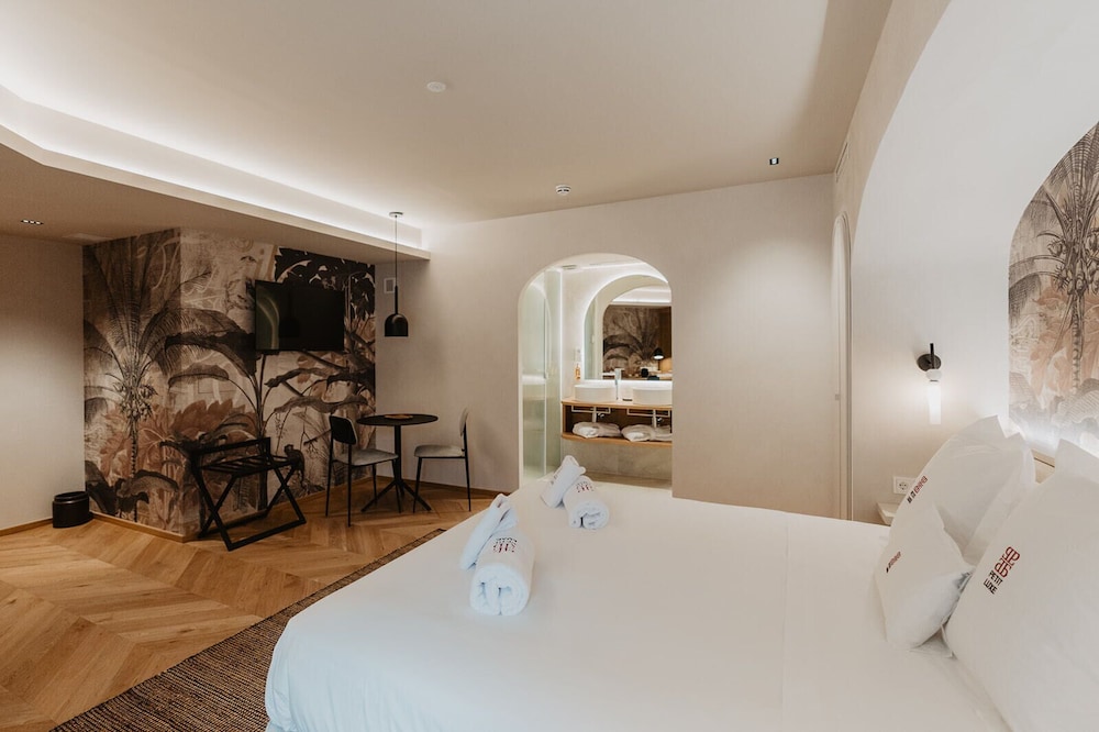 Hotel Boutique Petit Luxe 20/36