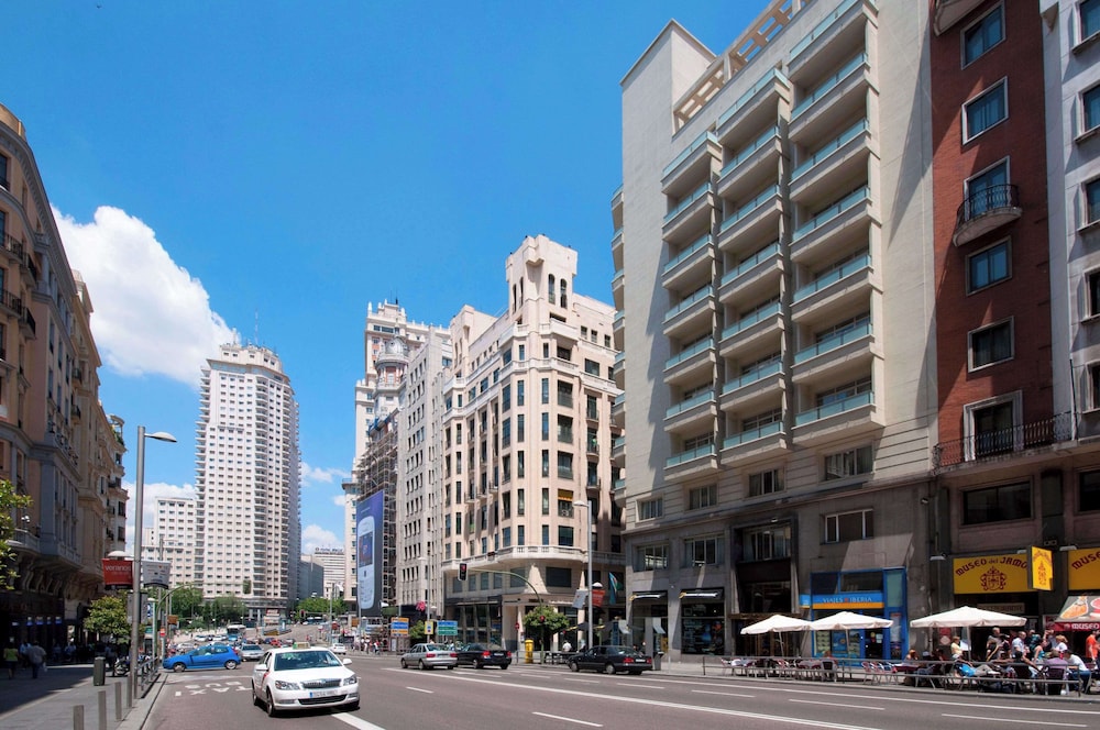 Hotel Madrid Plaza Espana Affiliated by Melia 35/40