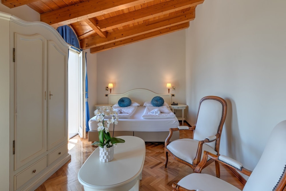 Hotel Villa Galeazzi 54/75