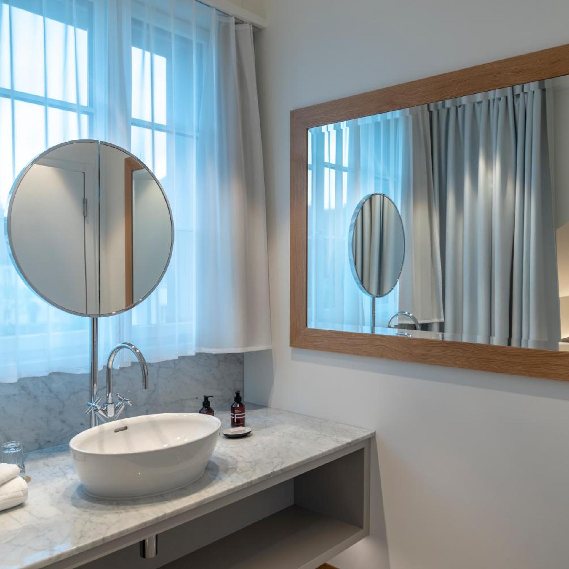 Caspar Swiss Quality Hotel 59/60