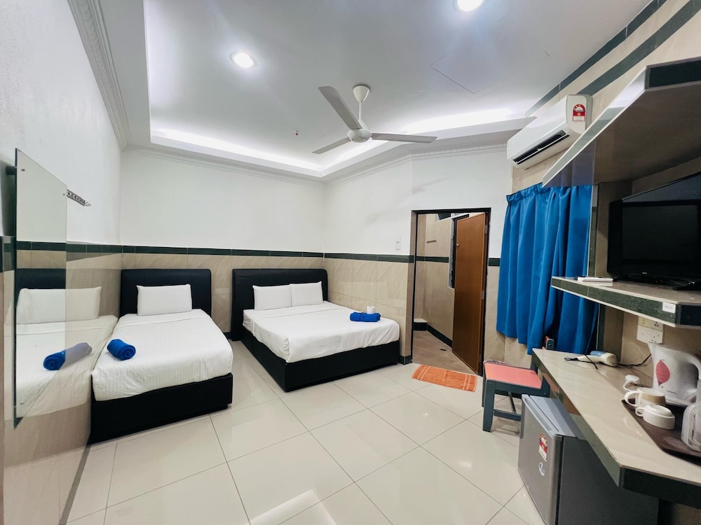 ROOM, TRIPLE