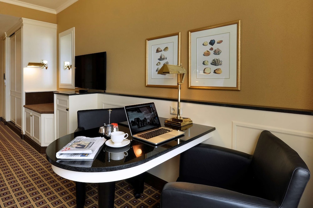 Grand Hotel Huis ter Duin 38/50