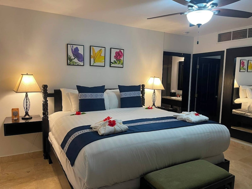 Las Terrazas Resort And Residences 22/77