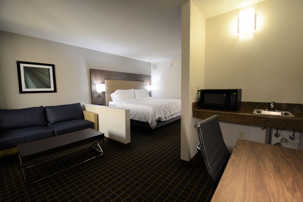 Holiday Inn Hazlet 41/69
