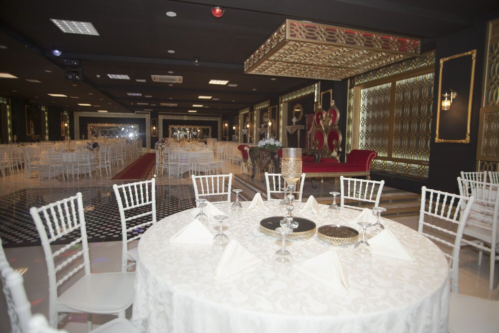 Konaks Hotel 27/42