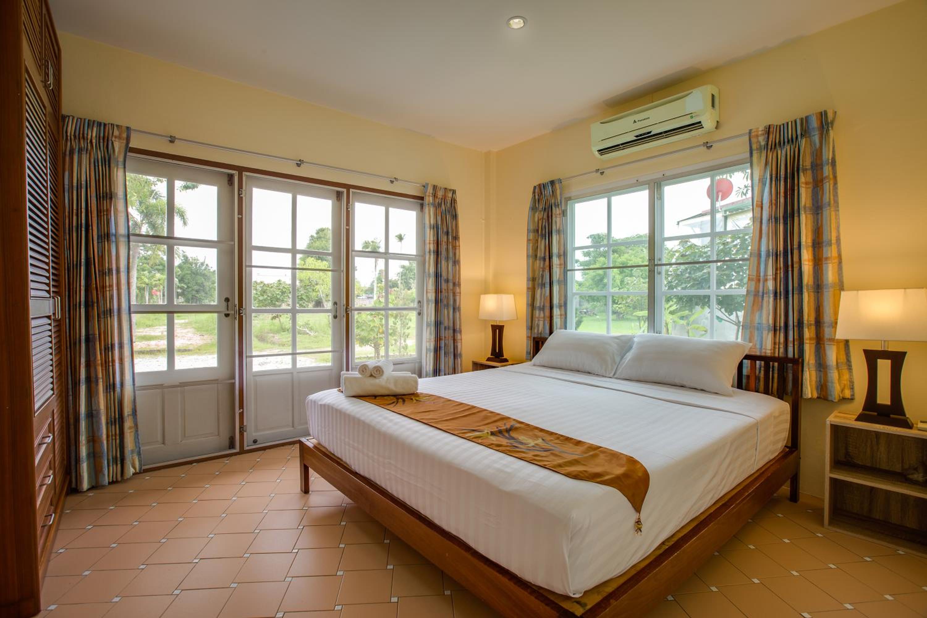 2 Bedrooms, Cottage
