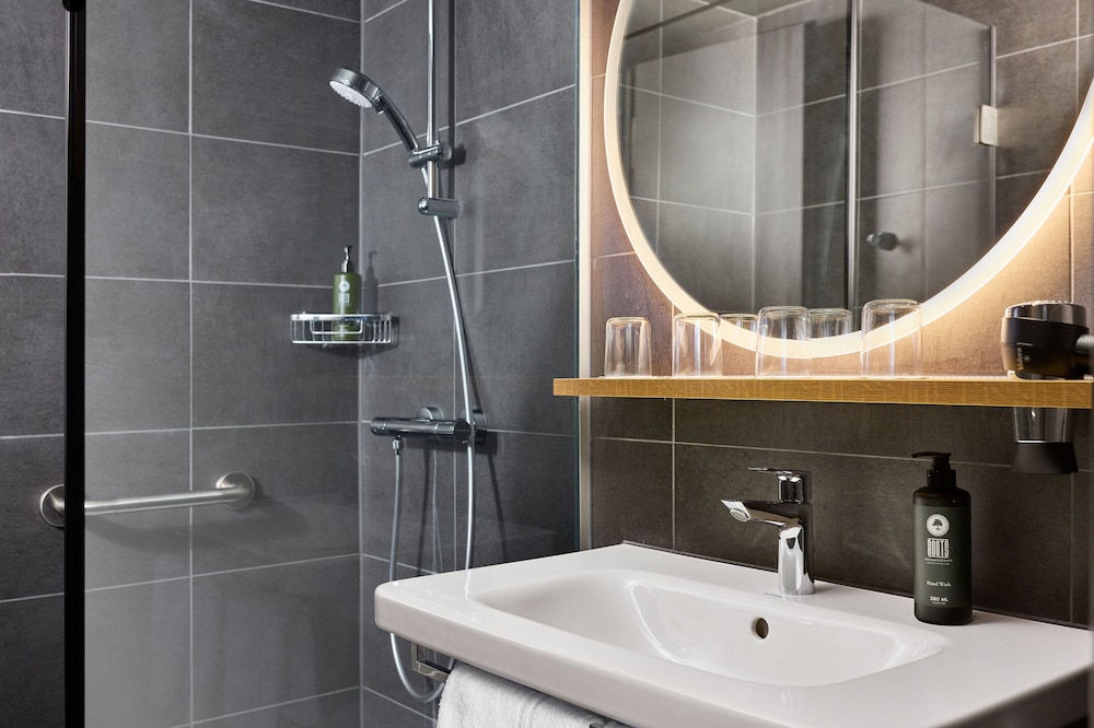H2 Hotel Saarbrucken 28/30
