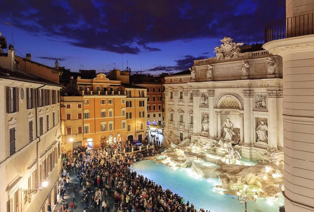 Relais Fontana di Trevi 44/64