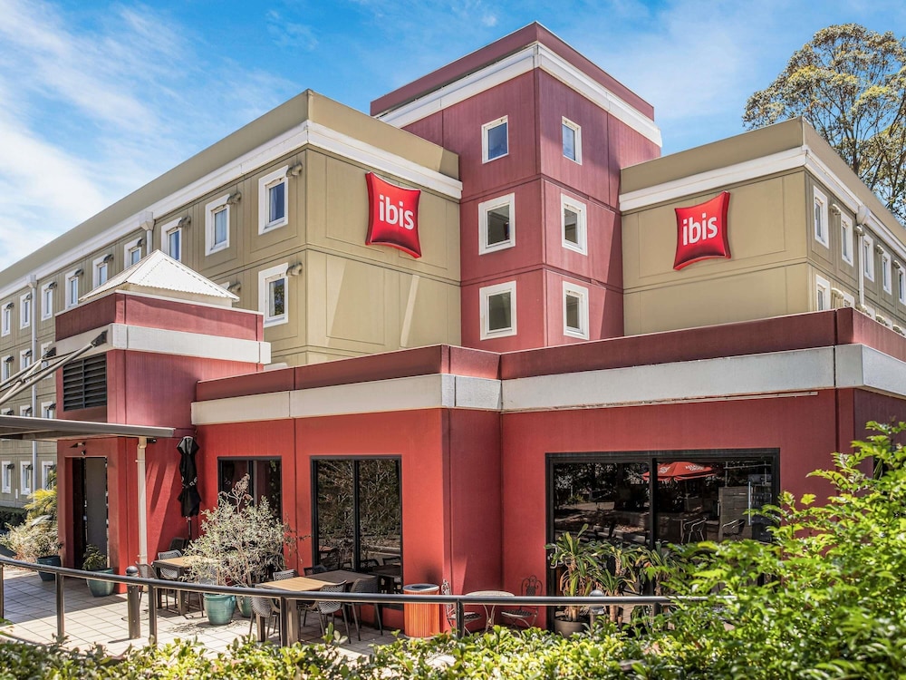 IBIS SYDNEY THORNLEIGH 4/62