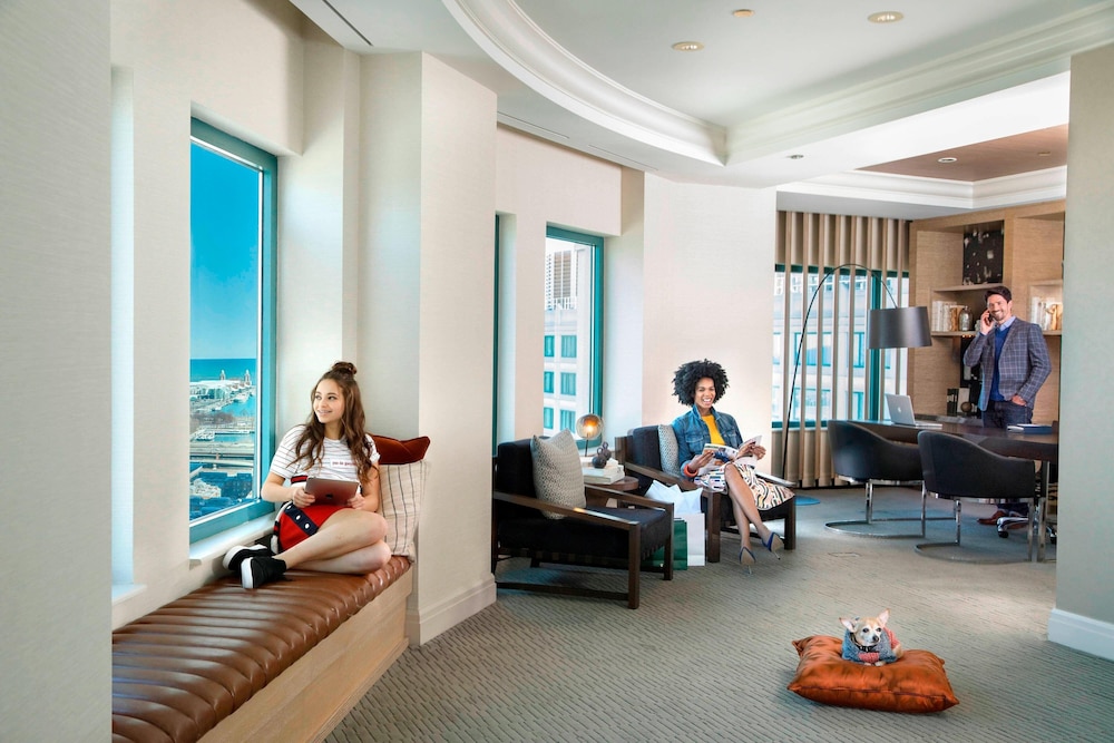 Sheraton Grand Chicago Riverwalk 32/62