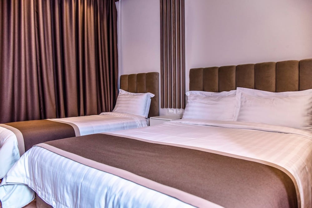 VH Broadway Tirana Hotel 17/50