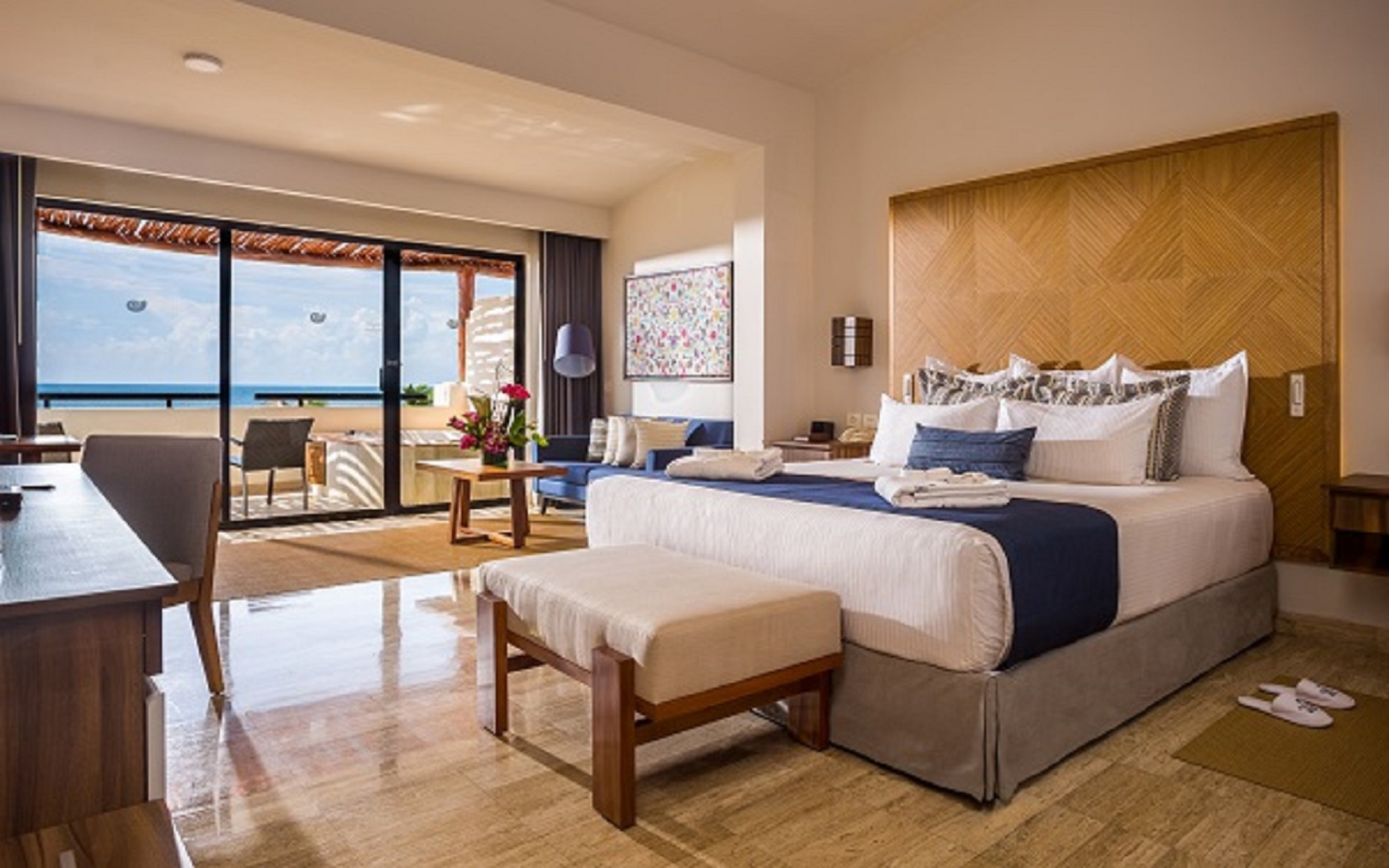 Club, Twin Beds, Ocean Front