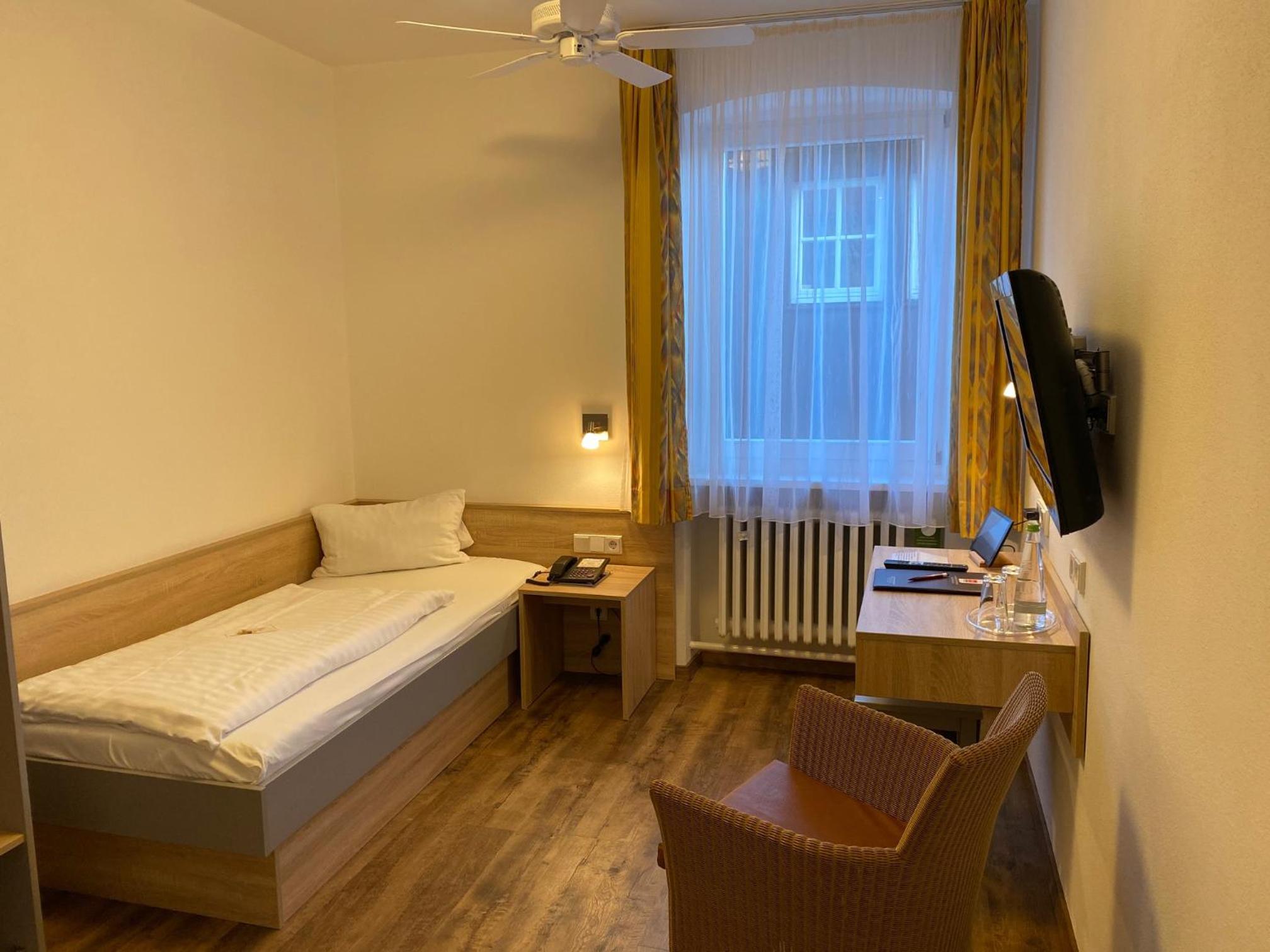 Room, Single