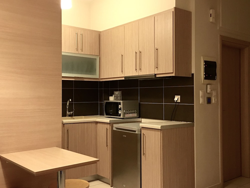 Mc Queen Hotel 53/61