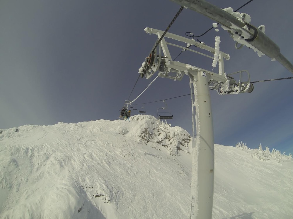 Fernie Slopeside Lodge 15/20