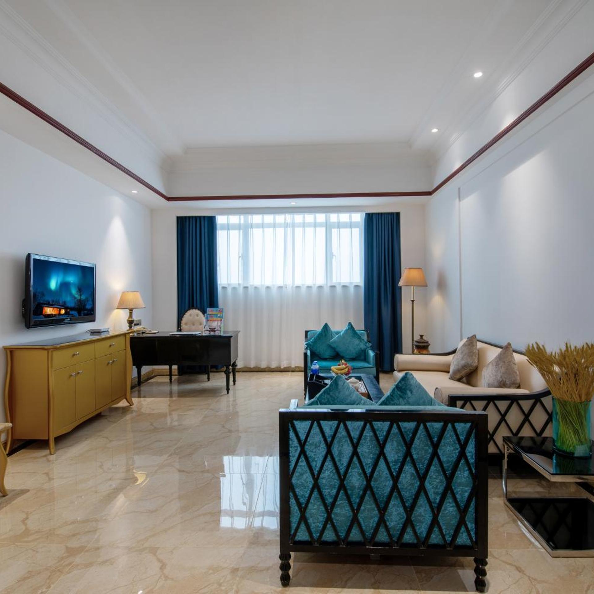 Yinquan Hotel 35/46