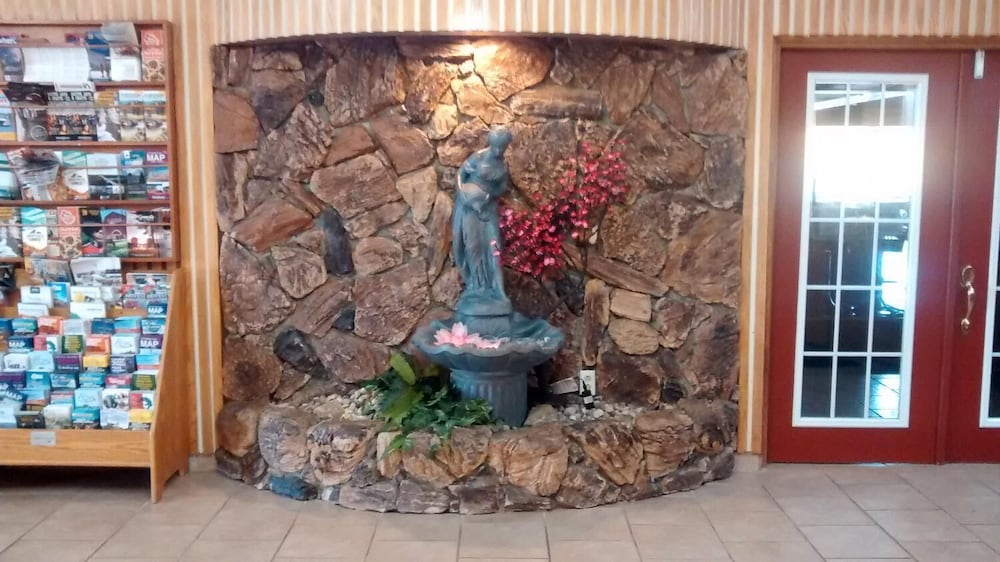 Lobby at Motel6 Cornwall, On, CORNWALL - ONTARIO