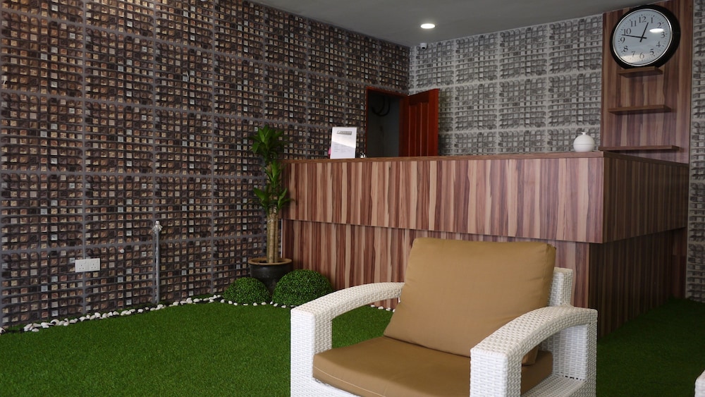 Dream Garden Hotel 30/36
