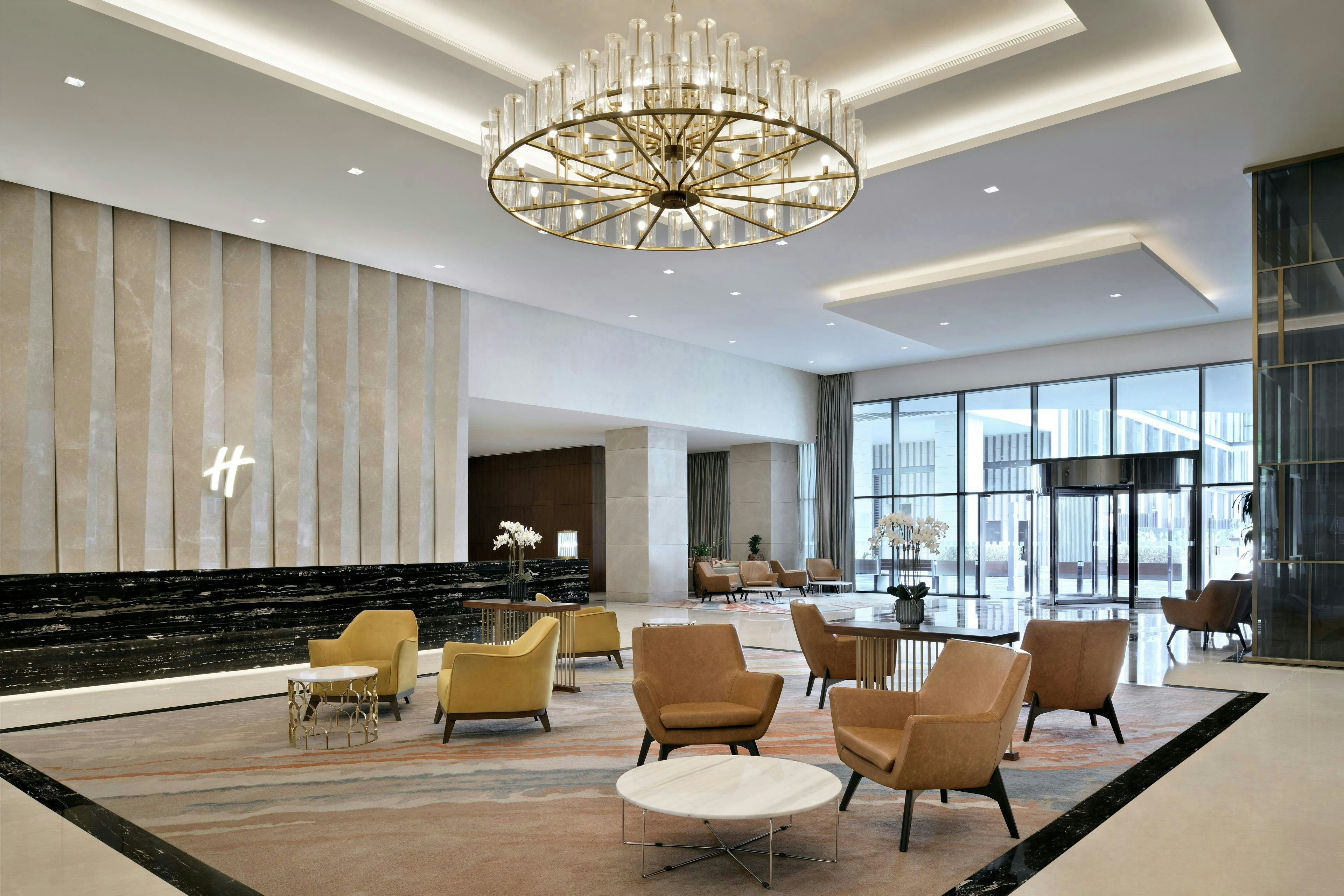 Holiday Inn Dubai Al Maktoum Airport 50/82