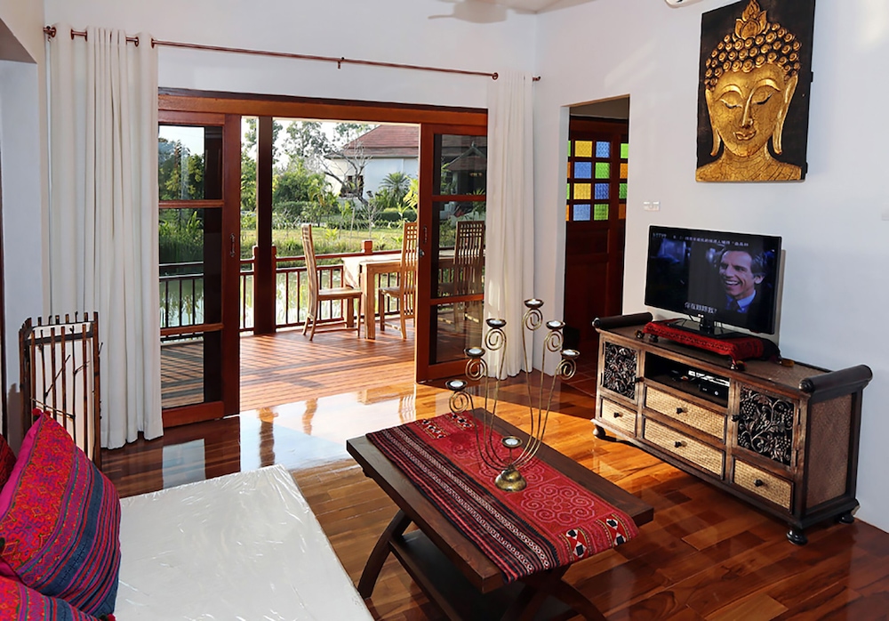Jasmine Hill Lodge 24/50