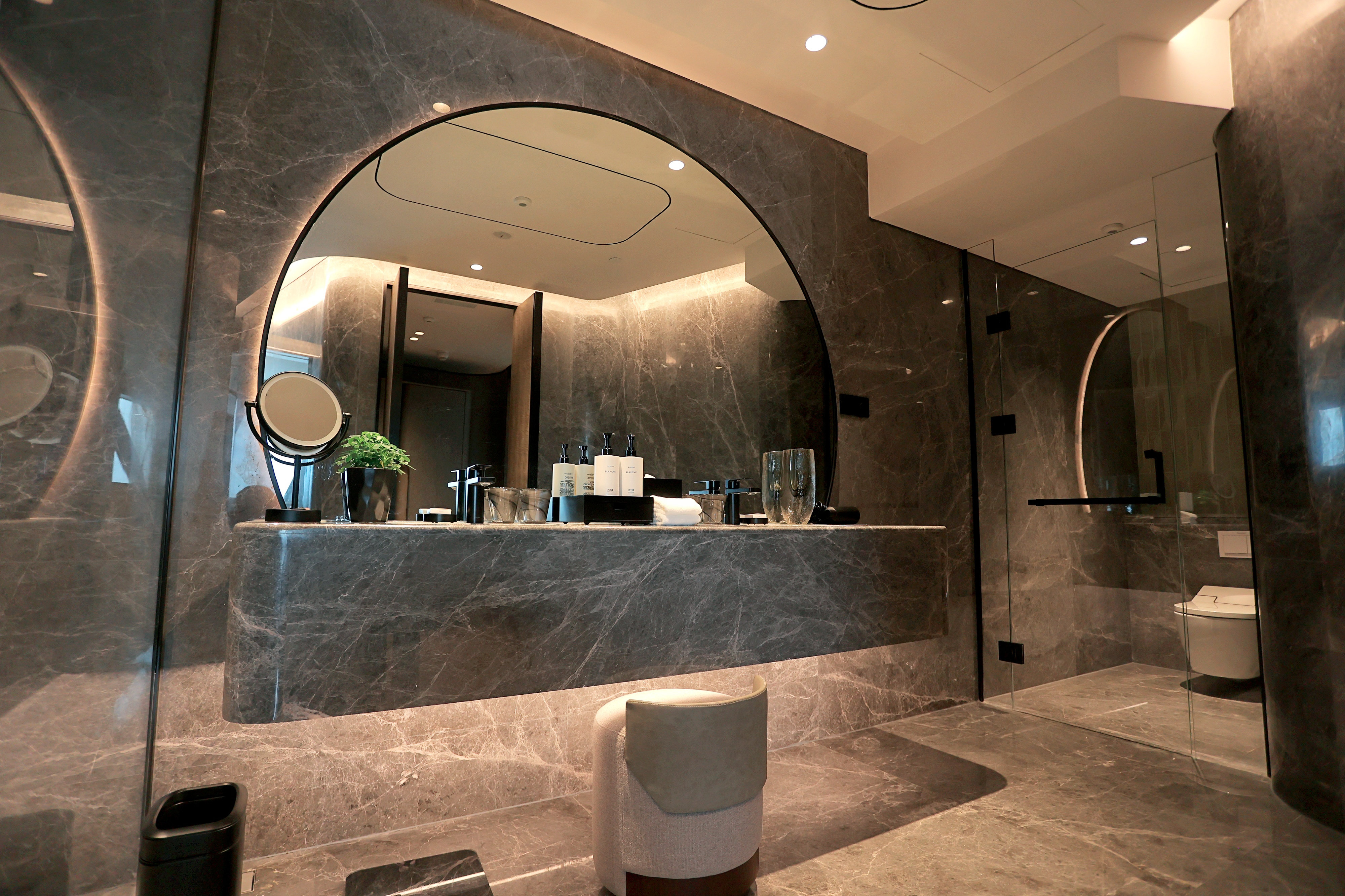 InterContinental Shanghai Harbour City 2/50