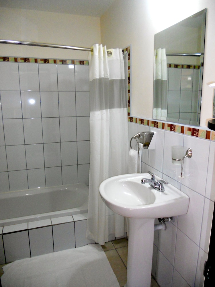 Las Espuelas Hotel 26/54