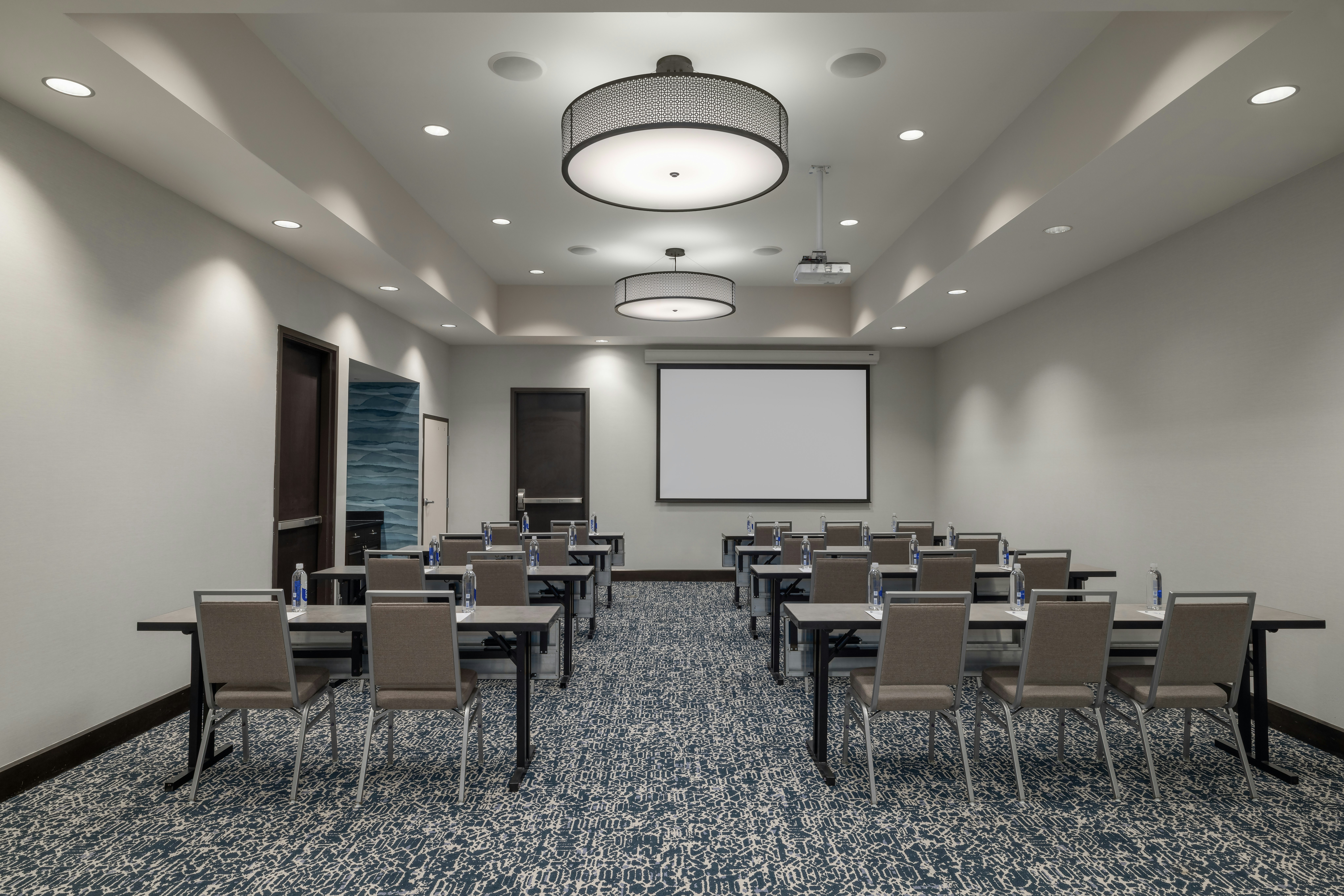 Hampton Inn And Suites Roanoke-Downtown 66/75