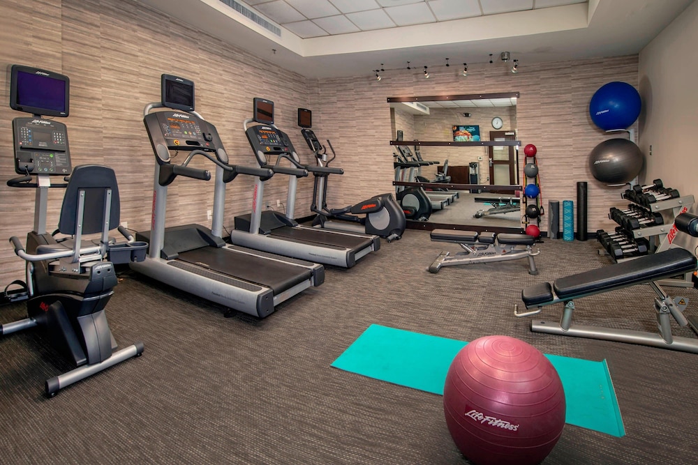 Courtyard by Marriott Wilmington Downtown 16/34