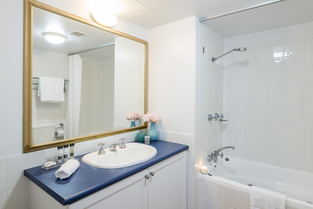 Oaks Gold Coast Calypso Plaza Suites 69/72
