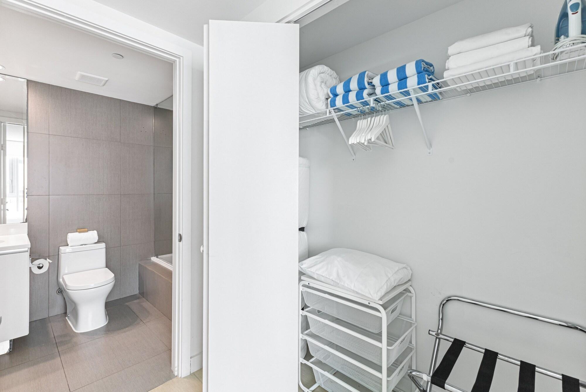 شقة بريميوم بشرفة بغرفة نوم واحدة بإطلالة جزئية على البحر، Dharma Home Suites Miami At Monte Carlo 5/6
