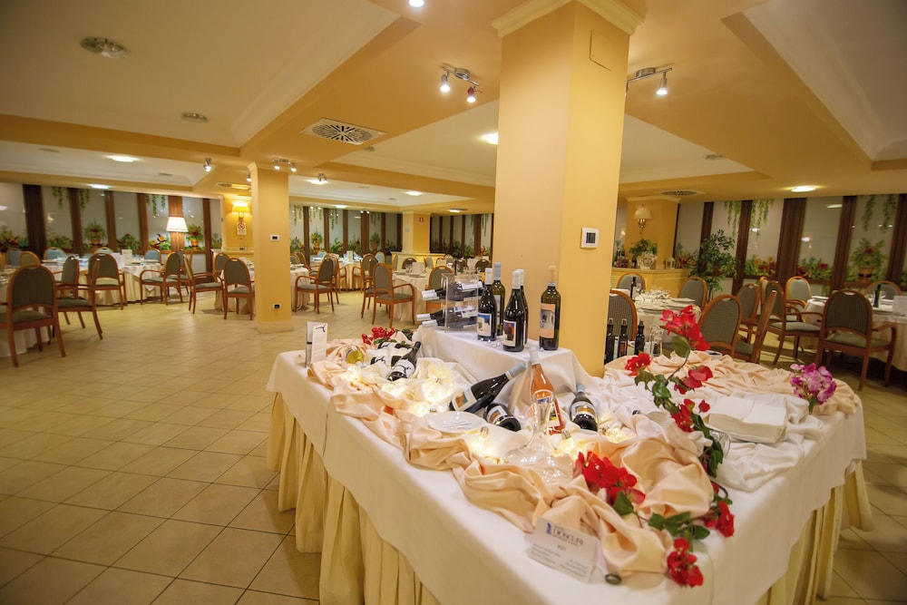 Dioscuri Bay Palace Hotel 58/75