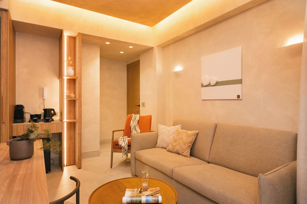 Alianthos Estate Resort 60/79