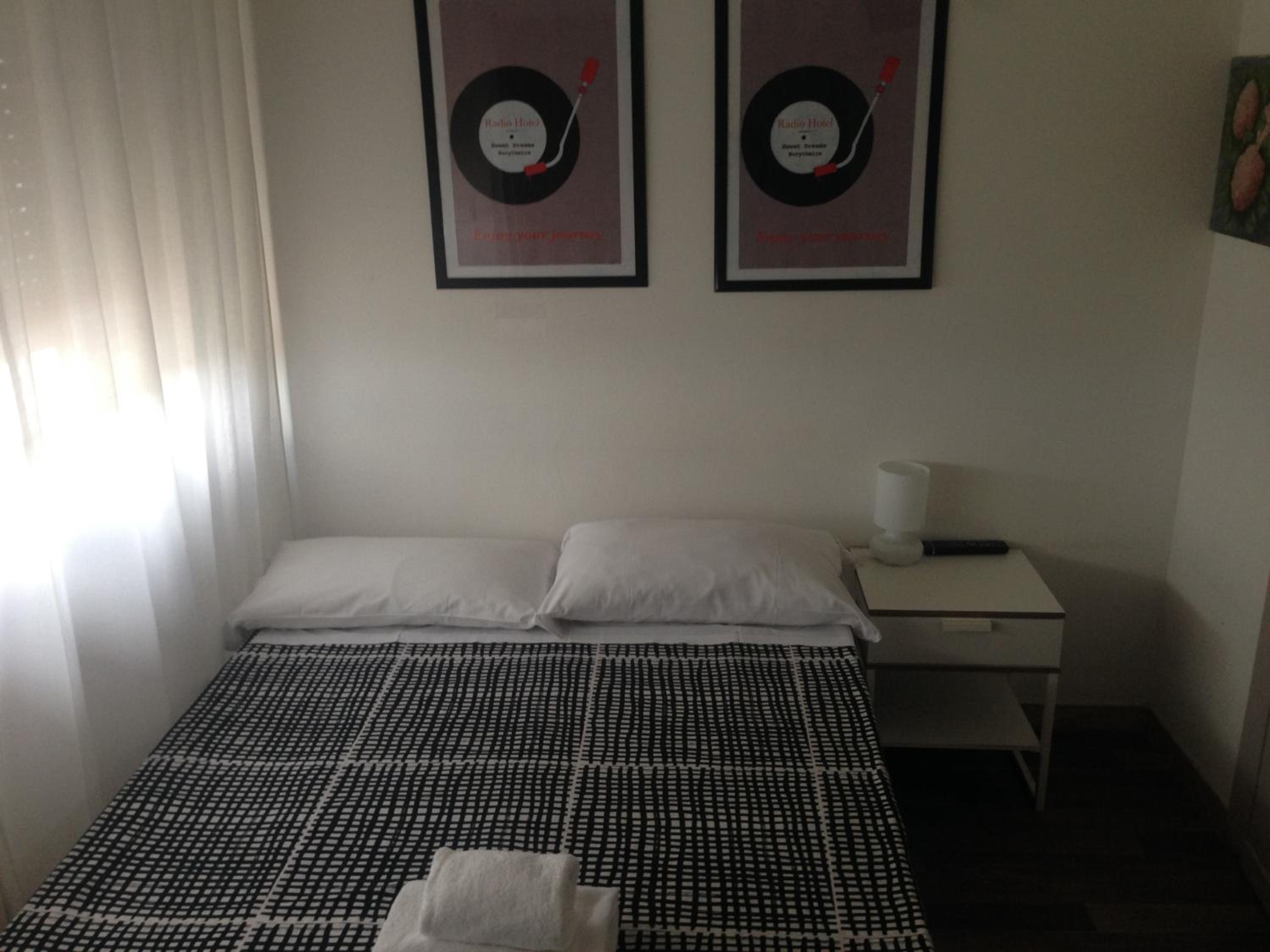 Basic, Double Bed