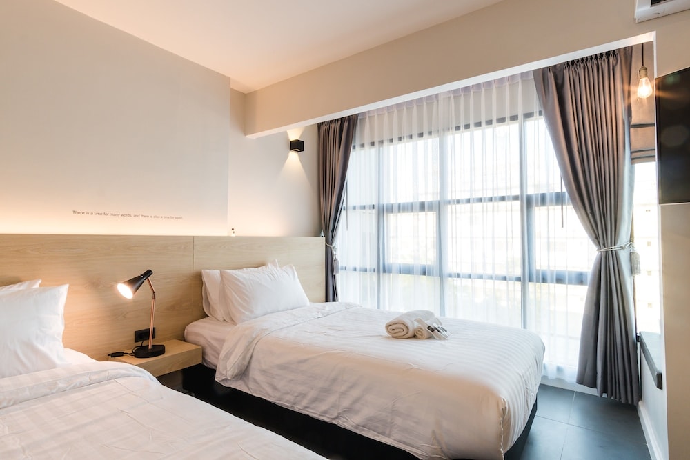 STANDARD, TWIN BEDS