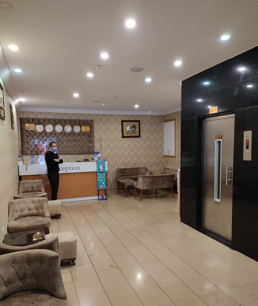 Dempa Hotel 7/42