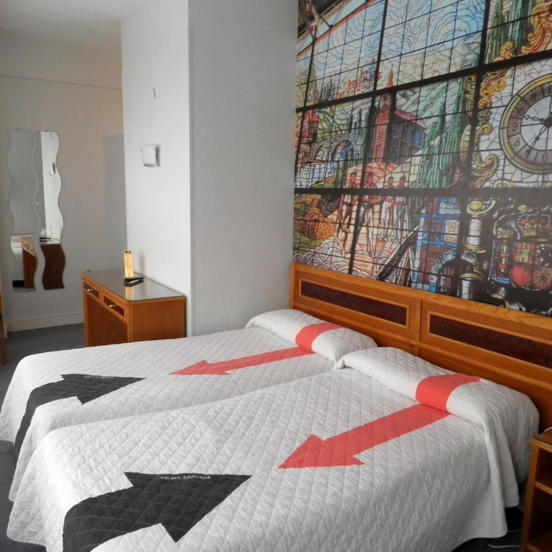 Room, Triple