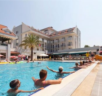 Side Story Resort & Spa 50/53