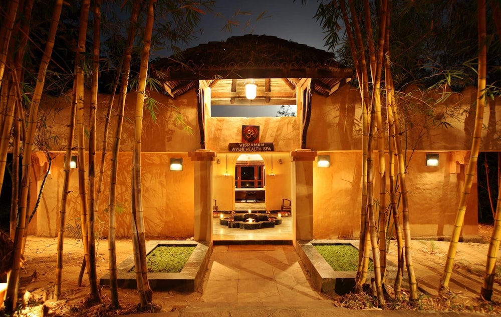TULI TIGER RESORT 10/26