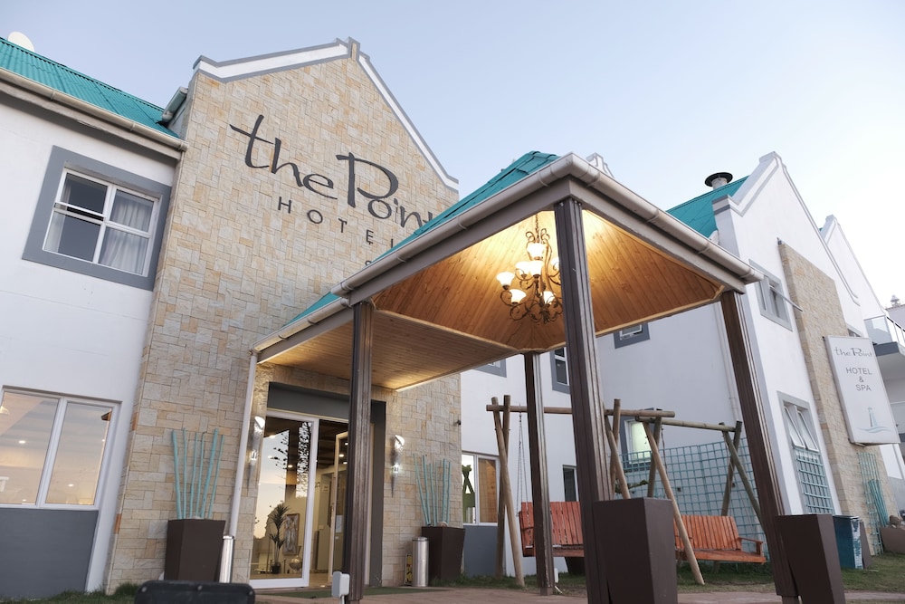 The Point Hotel Spa 2/62
