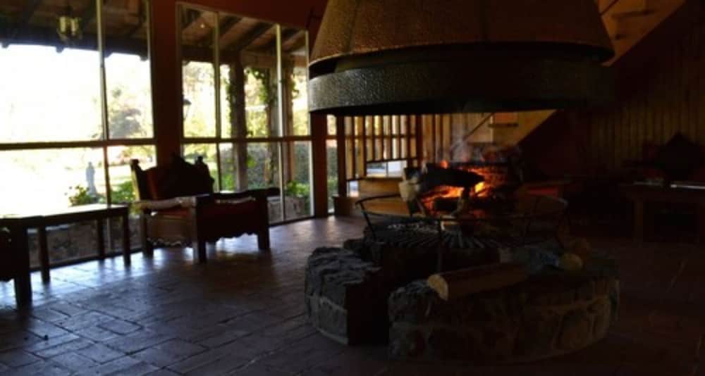 Hotel Rancho Viejo 12/48