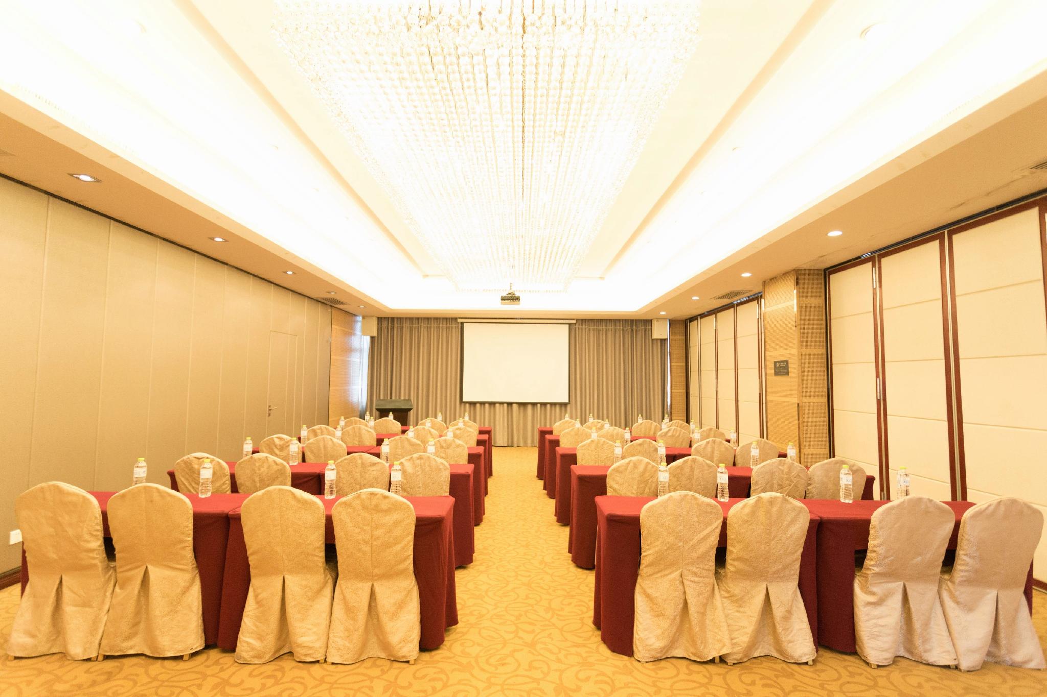 Guomao Hotel 31/35