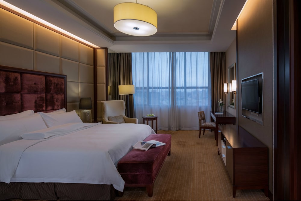 Venus Royal Hotel Formerly Kirin Parkview Hotel 7/28