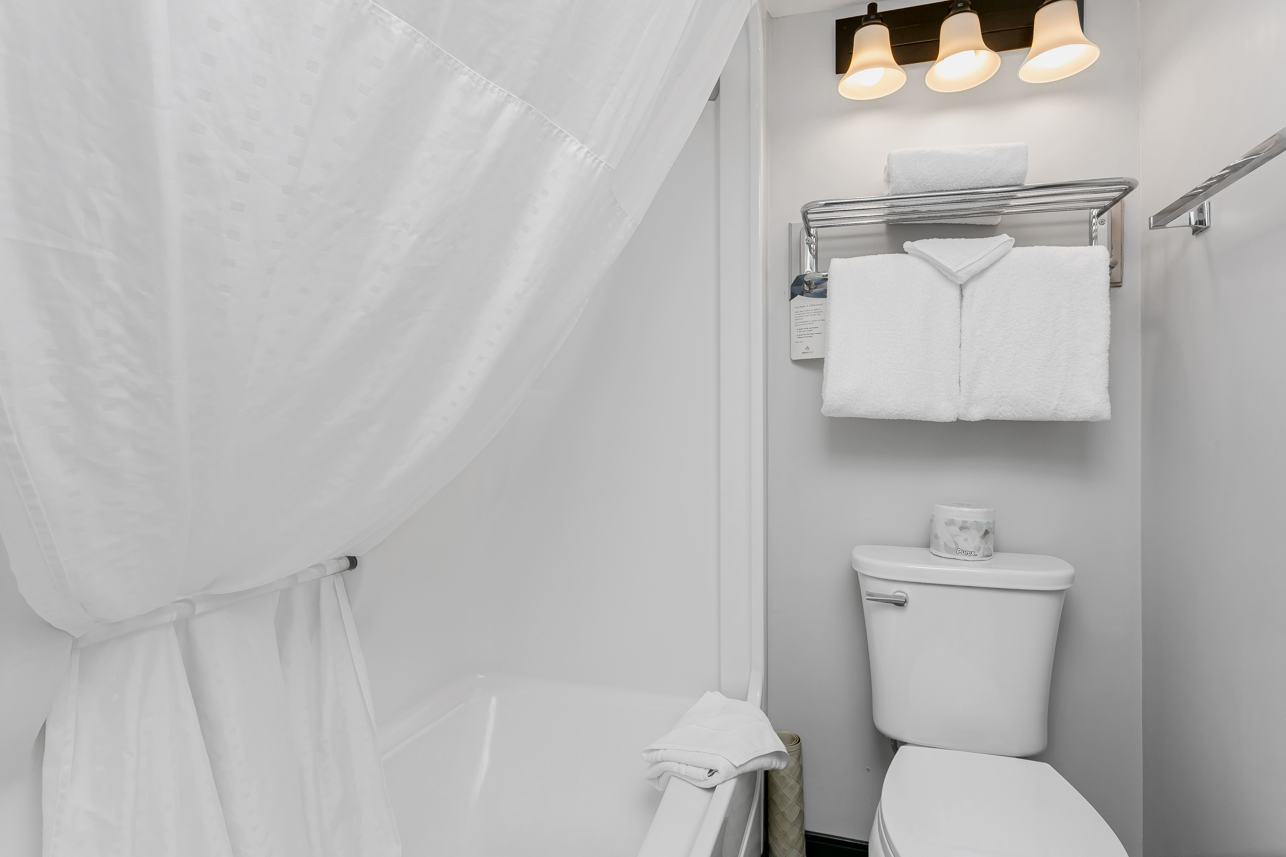 غرفة بسريرين مزدوجين، Tonquin Inn Jasper Hotel 6/8