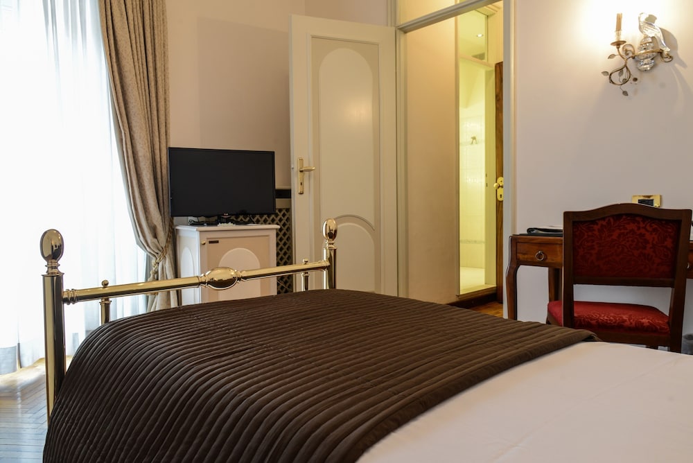 Vittoria Hotel 26/75