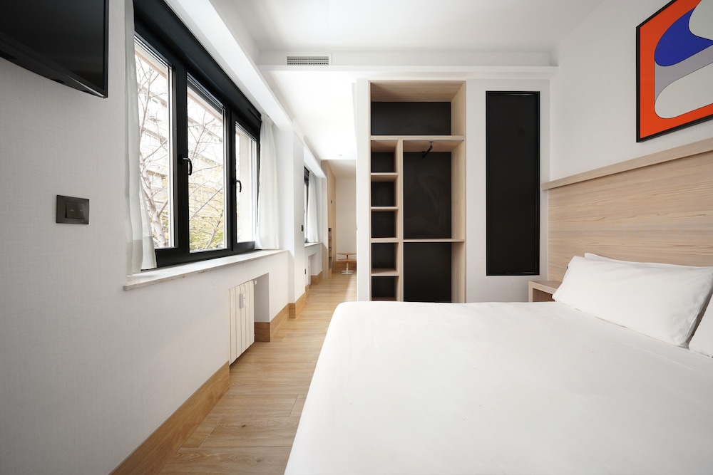 Numa Goya Rooms and Apartments 12/47