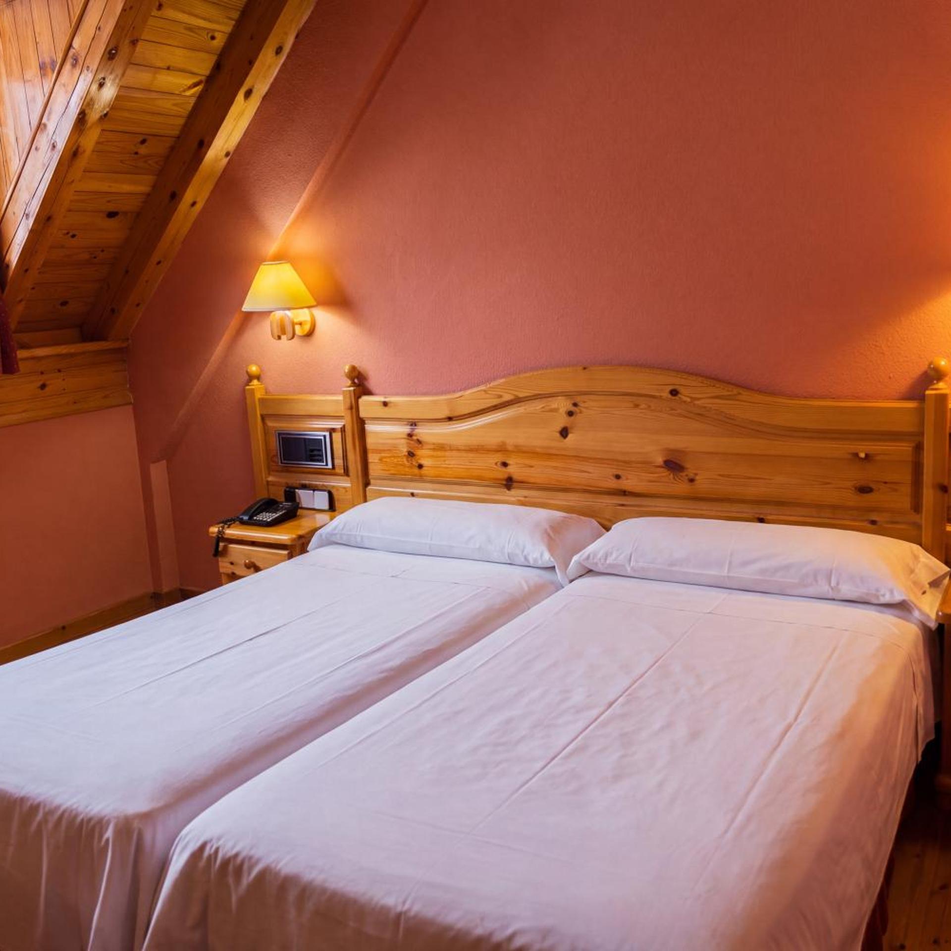 Room, Quadruple, Attic